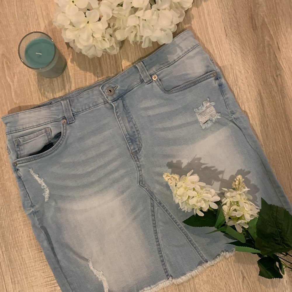 🩵Jeaniologie Distressed Denim Mini Skirt🩵